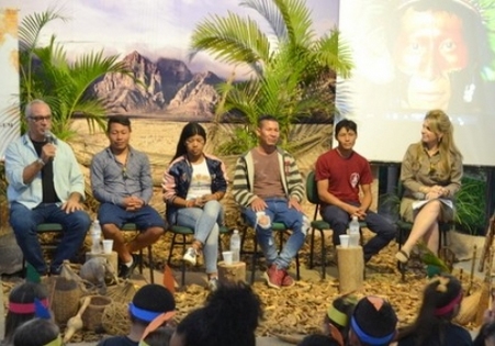 Representantes de aldeia indígena deixam mensagem de amor e igualdade na Unesc