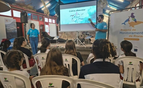 Projeto aproxima estudantes da Unesc da vida marinha e reforça educação ambiental no Litoral Sul